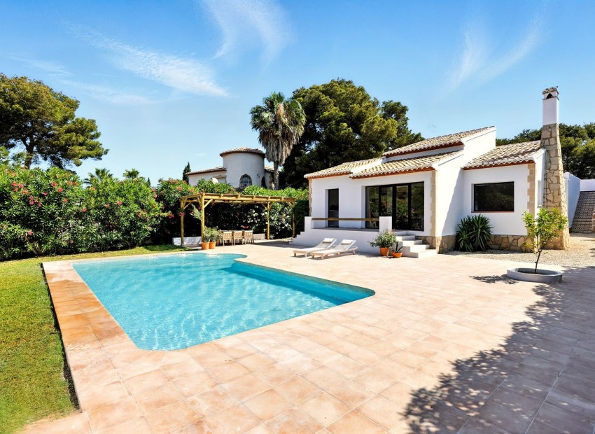 Herverkoop - Villa -
Jávea - Granadella