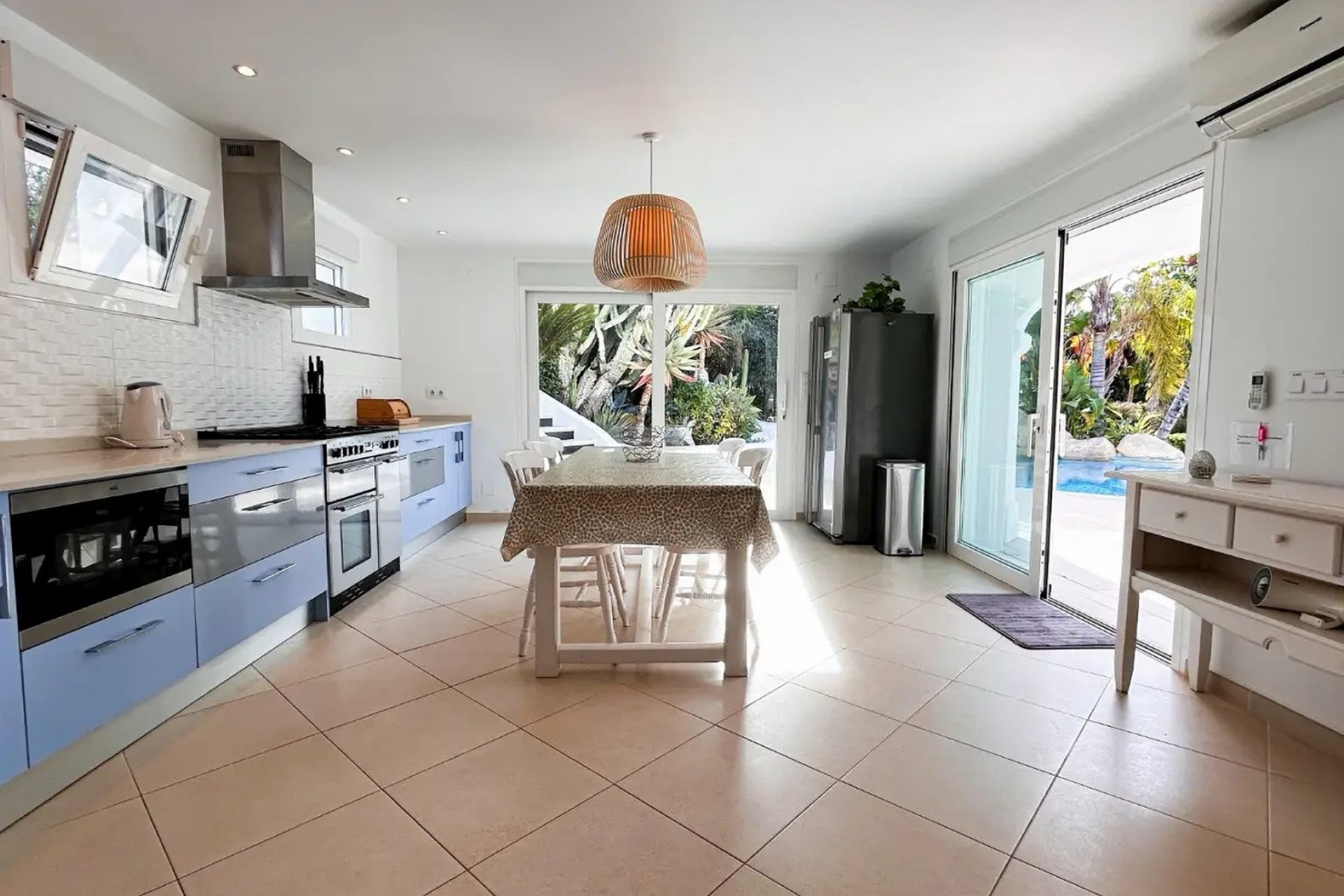 Herverkoop - Villa -
Jávea - Montgo
