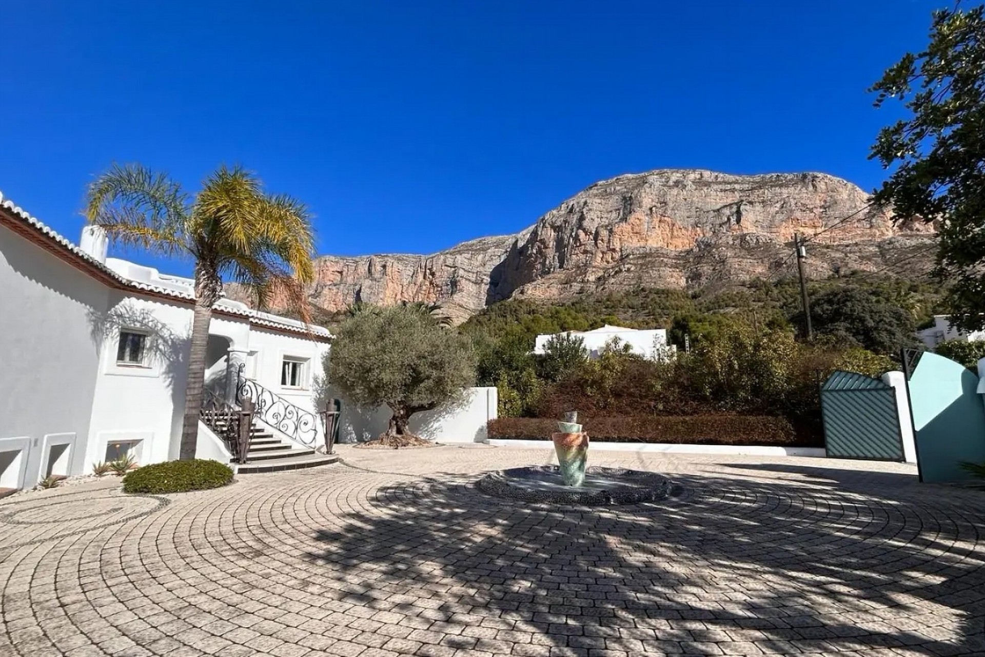 Herverkoop - Villa -
Jávea - Montgo