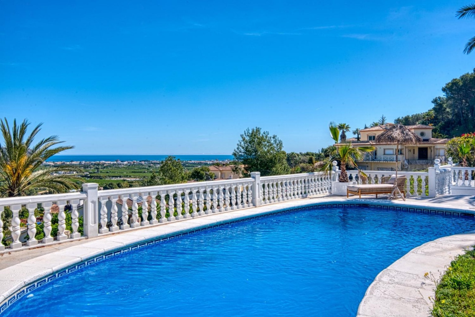 Herverkoop - Villa -
Jávea - Piver