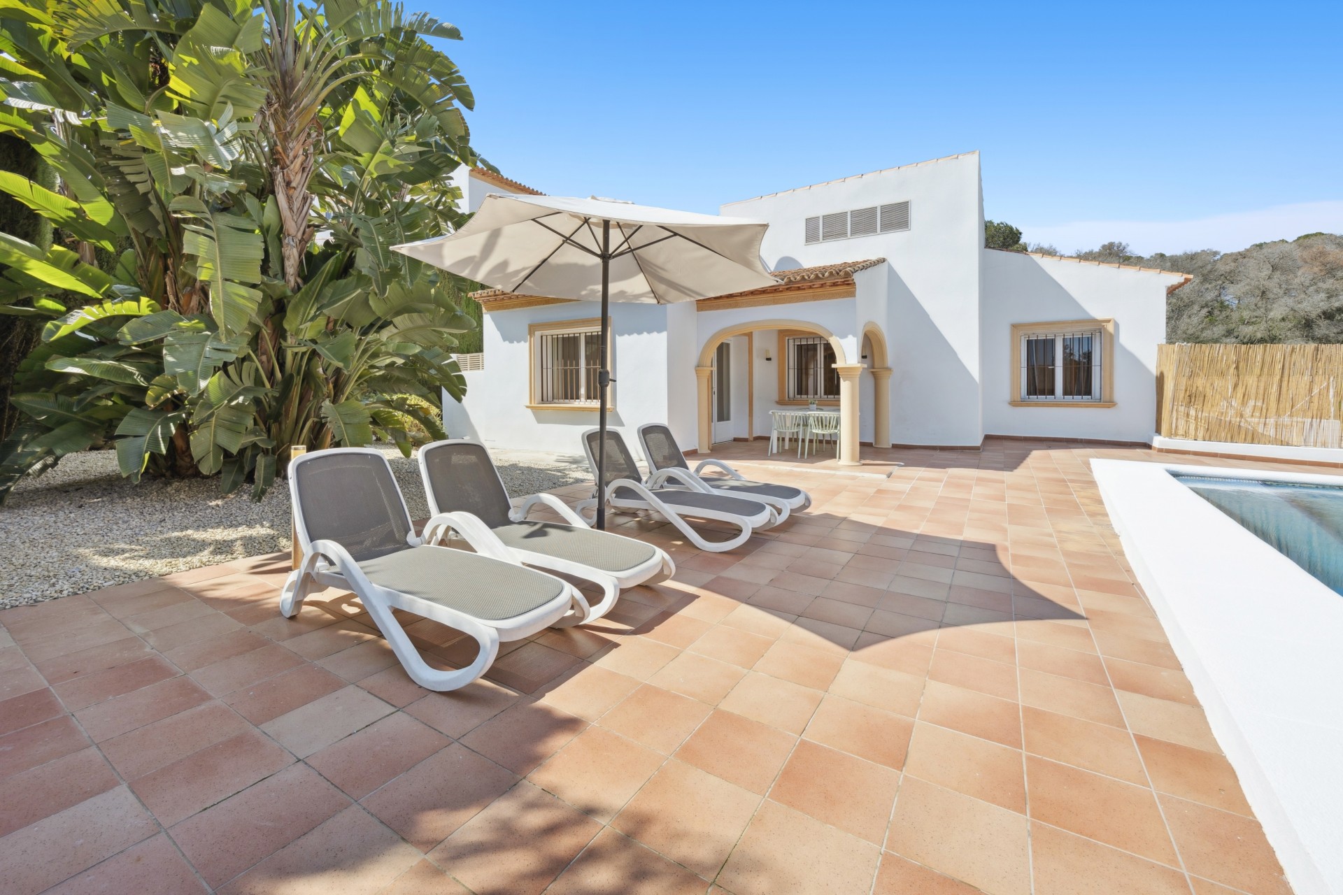 Herverkoop - Villa -
Jávea / Xàbia - La Granadella  - Costa Nova
