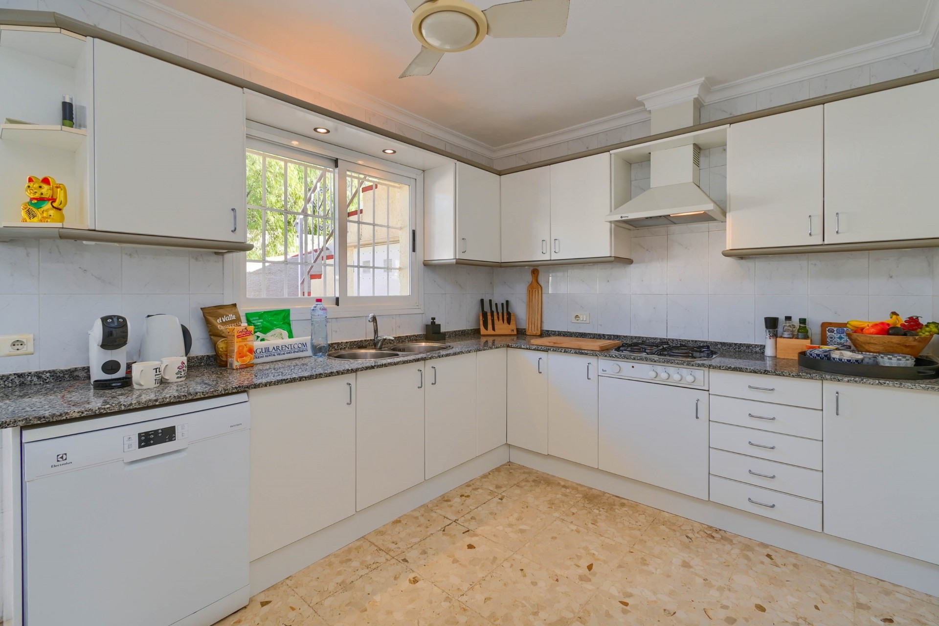 Herverkoop - Villa -
Jávea / Xàbia - Montgó - Ermita