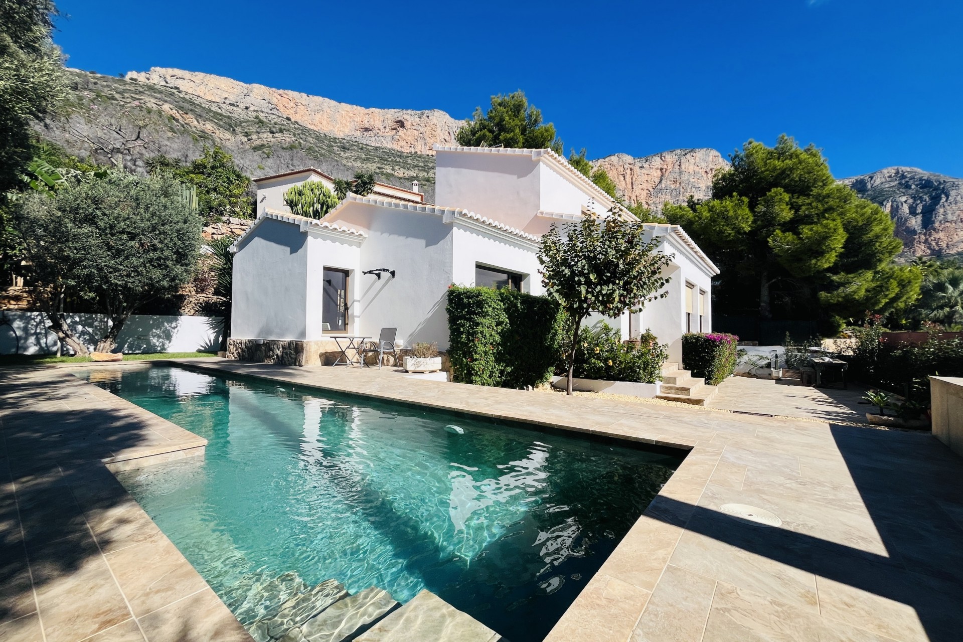 Herverkoop - Villa -
Jávea / Xàbia - Montgó - Ermita