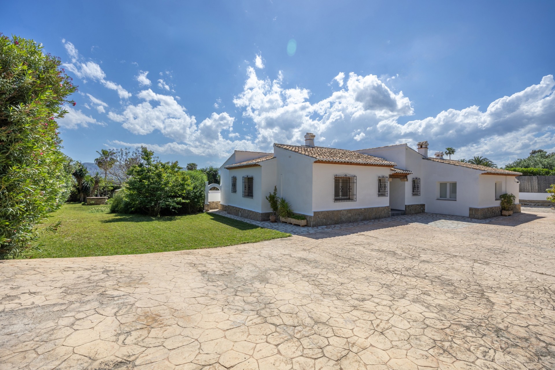 Herverkoop - Villa -
Jávea / Xàbia - Montgó - Ermita