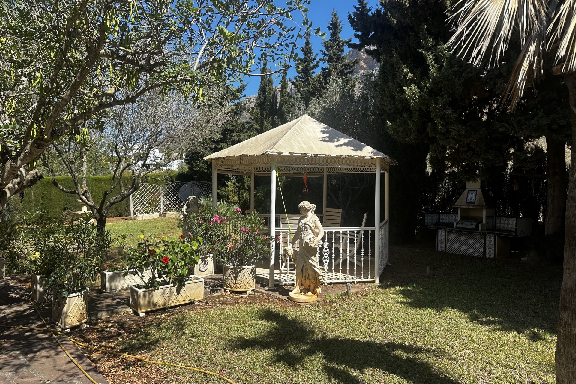 Herverkoop - Villa -
Jávea / Xàbia - Montgó - Ermita