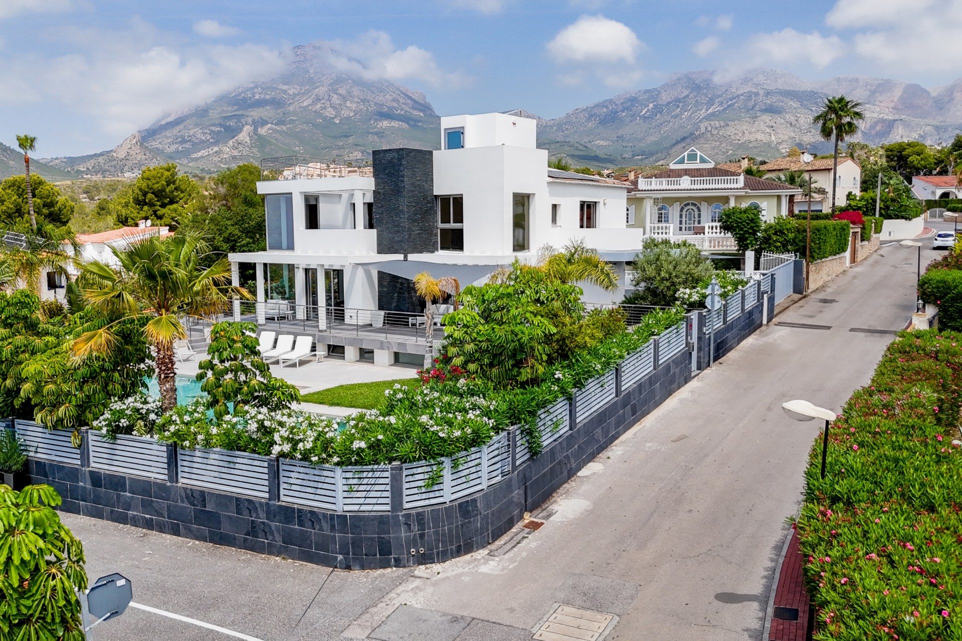 Herverkoop - Villa -
La Nucía - Coloma