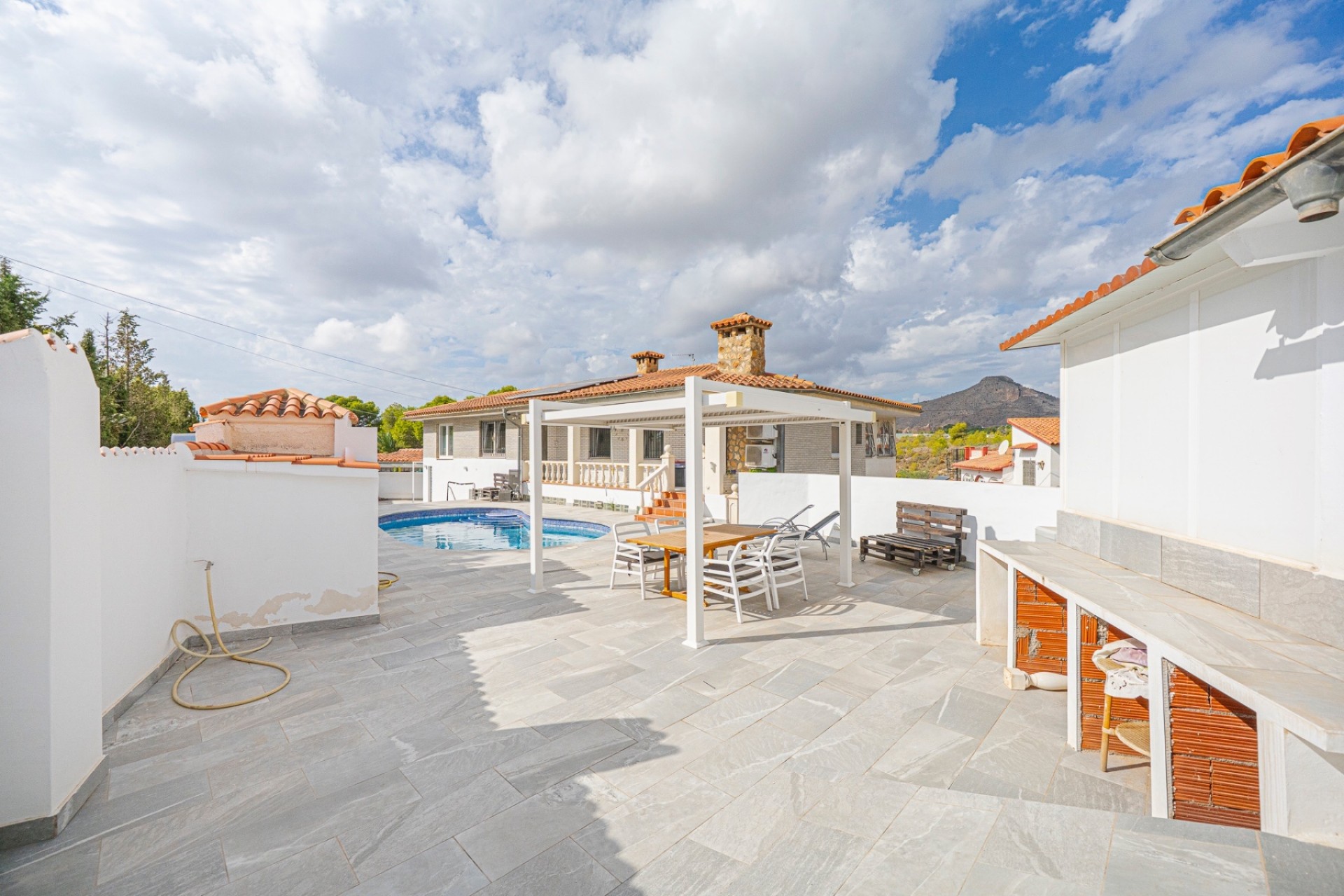 Herverkoop - Villa -
La Nucía - Panorama