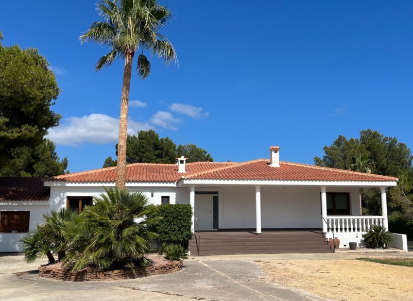 Herverkoop - Villa -
La Nucía