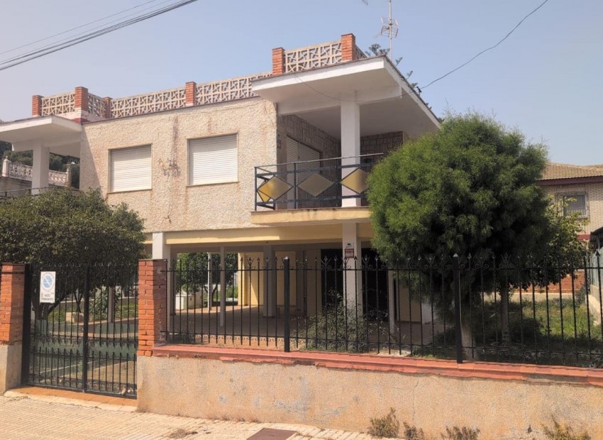 Herverkoop - Villa -
Los Alcazares