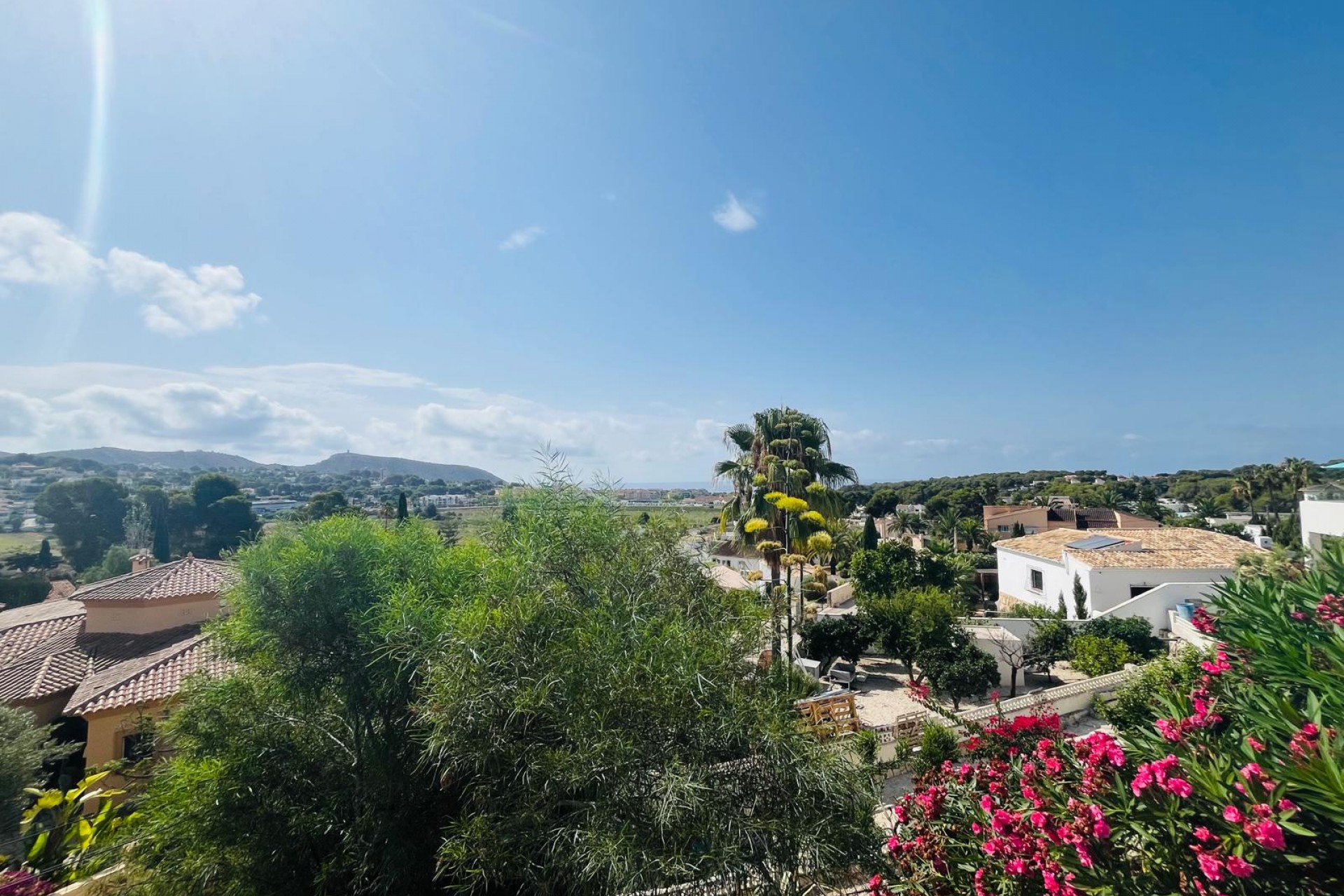 Herverkoop - Villa -
Moraira - Benimeit - Tabaira