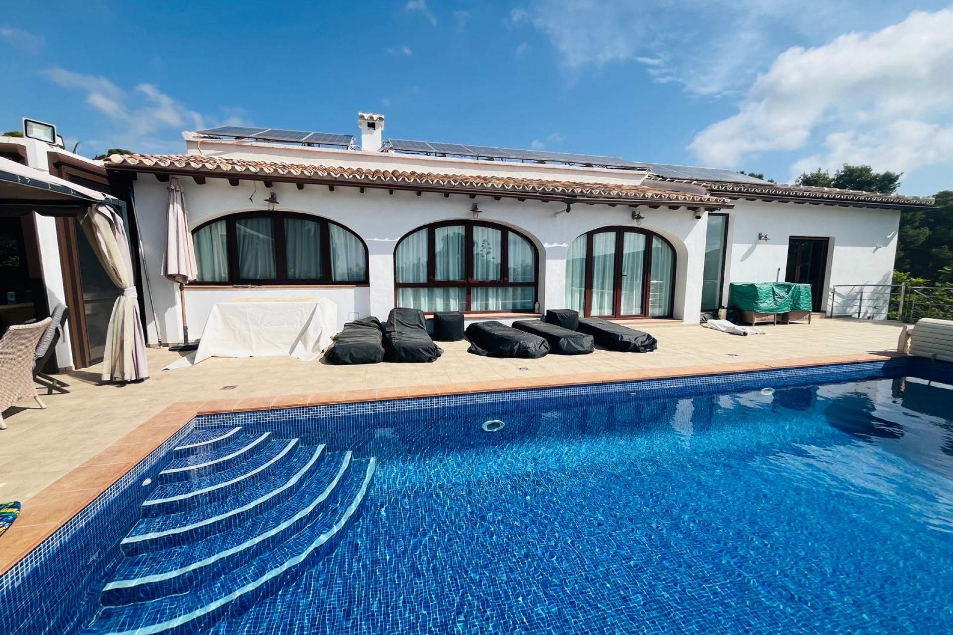 Herverkoop - Villa -
Moraira - Benimeit - Tabaira