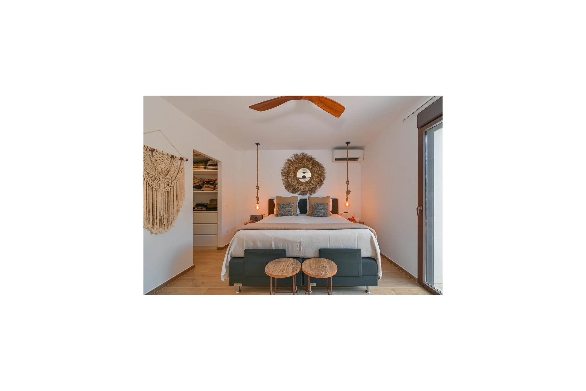 Herverkoop - Villa -
Moraira - Benimeit - Tabaira