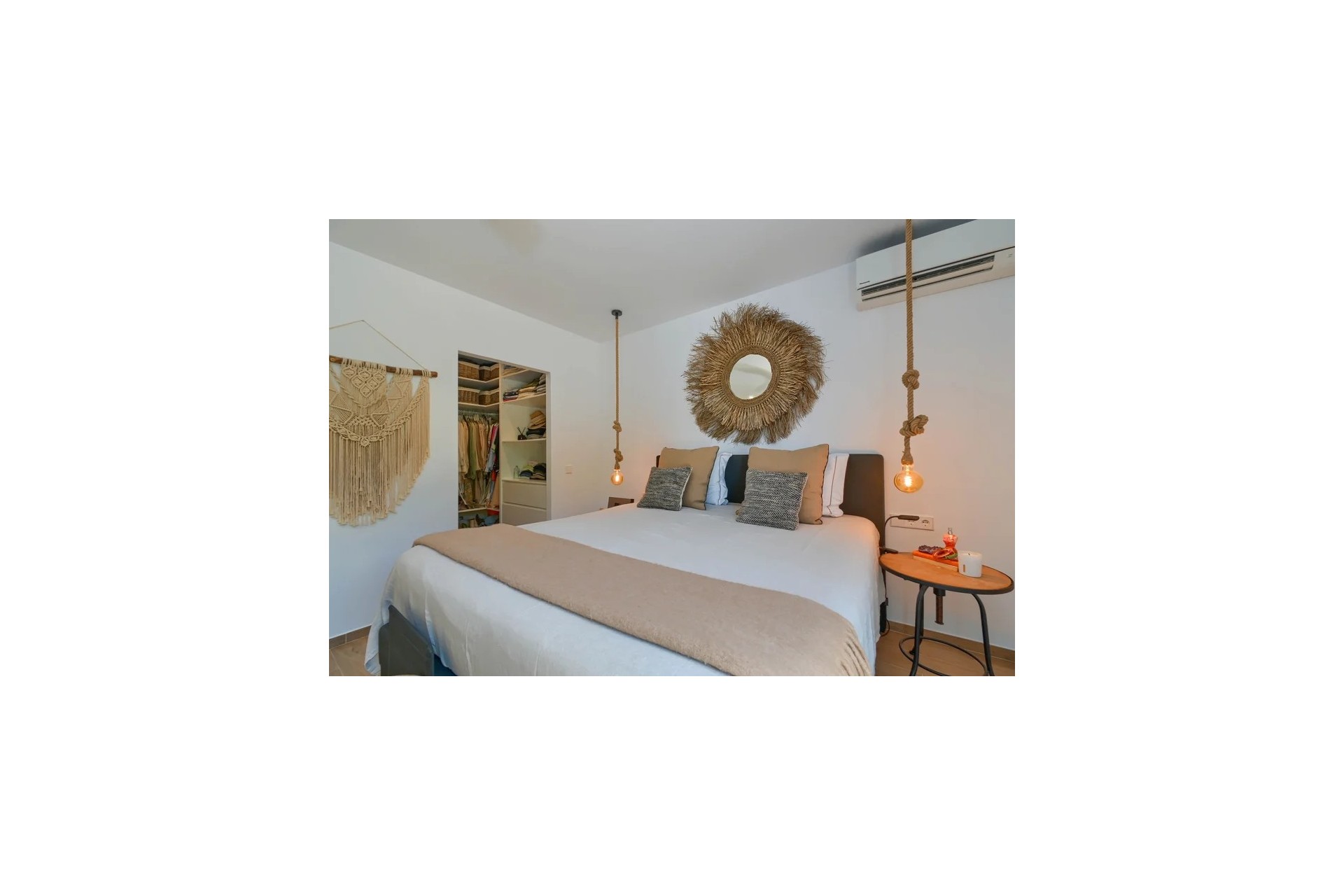 Herverkoop - Villa -
Moraira - Benimeit - Tabaira