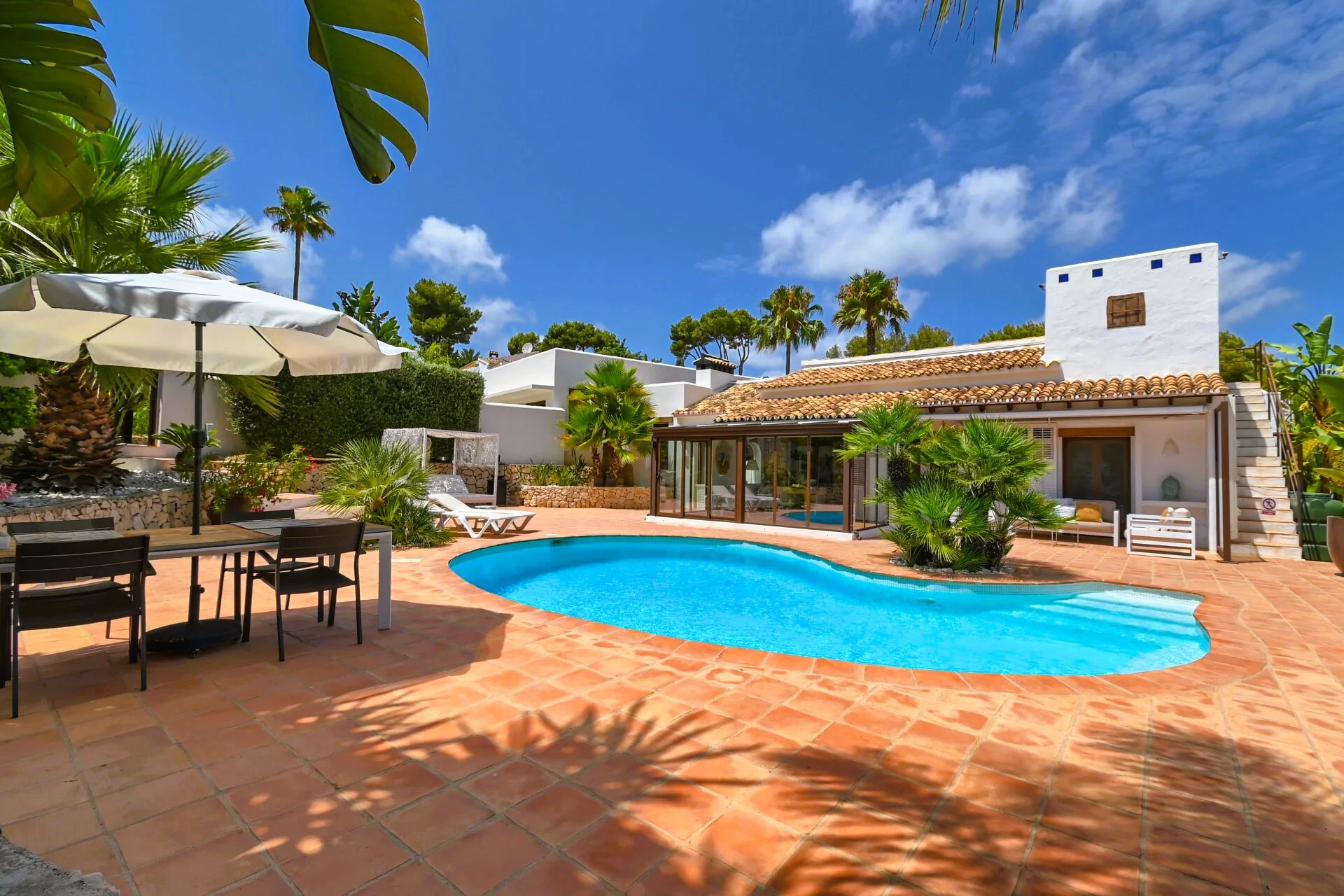 Herverkoop - Villa -
Moraira - Benimeit - Tabaira