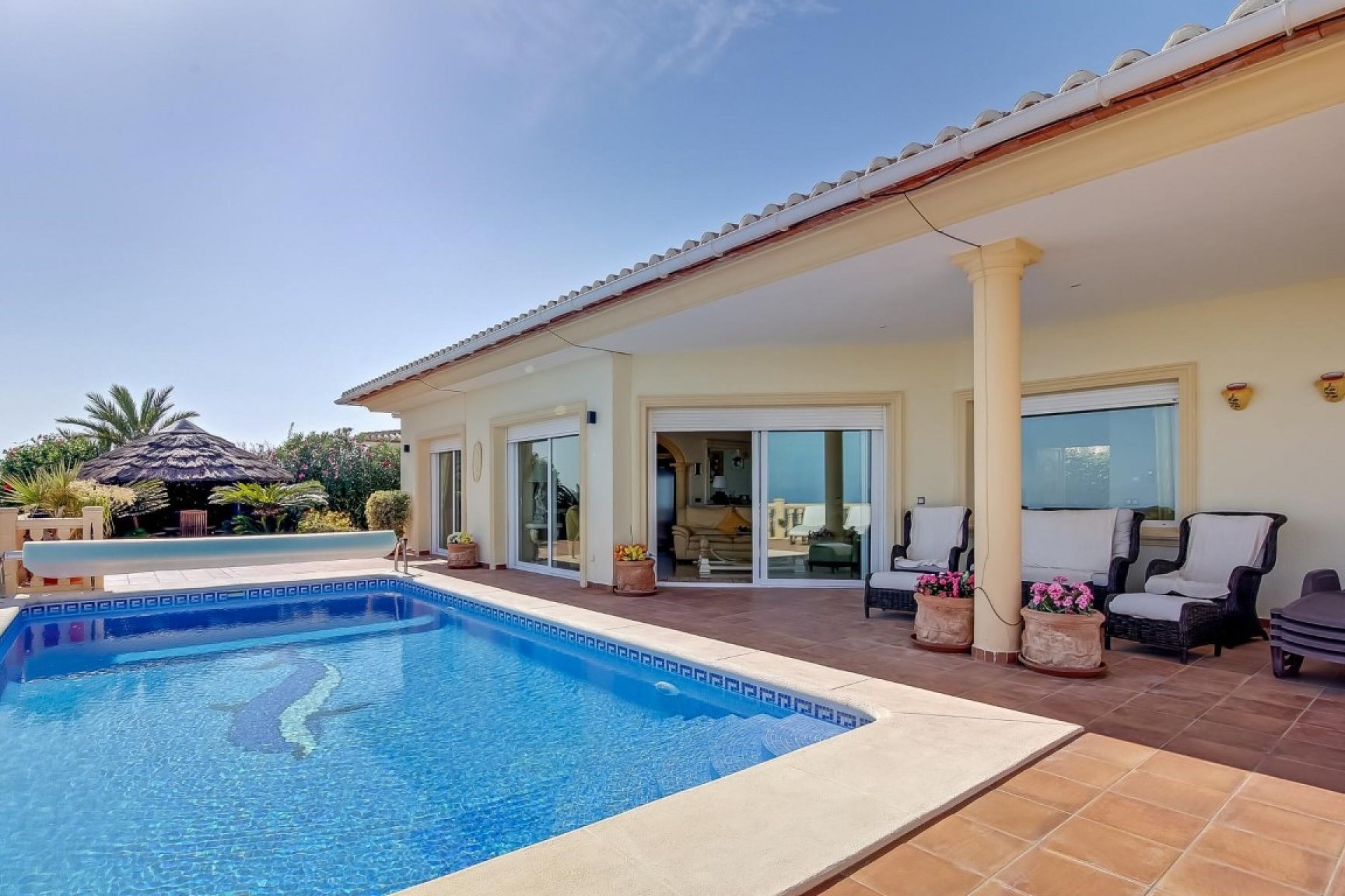 Herverkoop - Villa -
Moraira - Benimeit