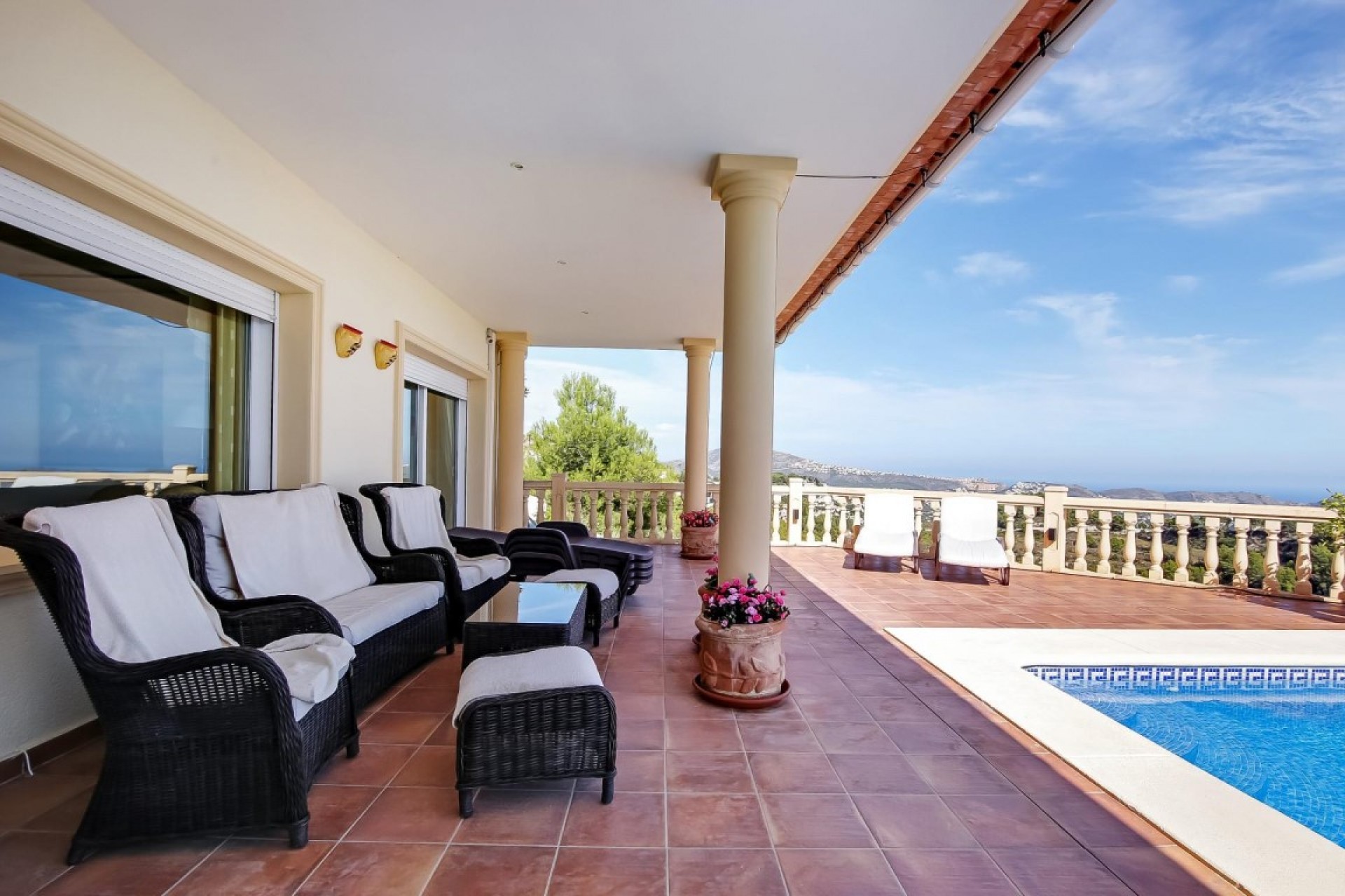 Herverkoop - Villa -
Moraira - Benimeit