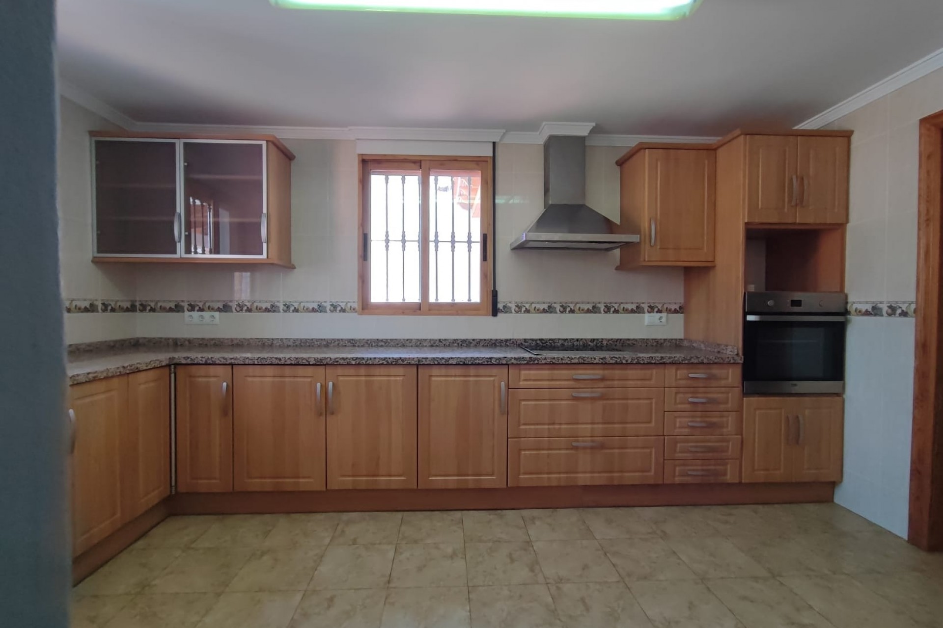 Herverkoop - Villa -
Orba