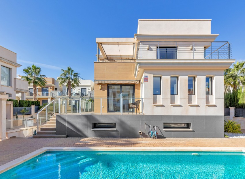 Herverkoop - Villa -
Orihuela Costa - La Zenia
