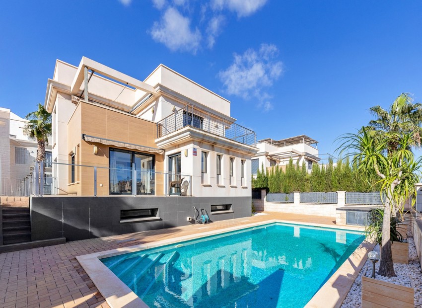 Herverkoop - Villa -
Orihuela Costa - La Zenia