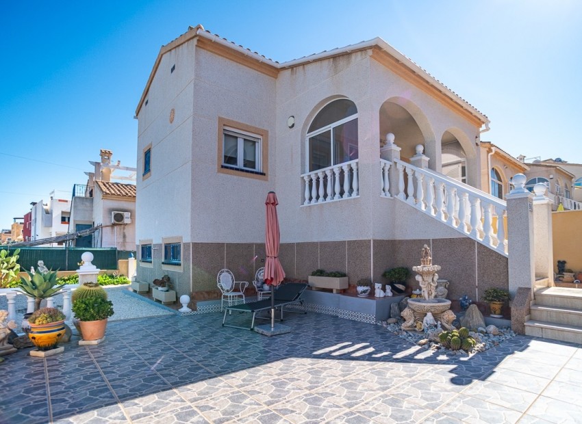Herverkoop - Villa -
ORIHUELA COSTA - Los Altos