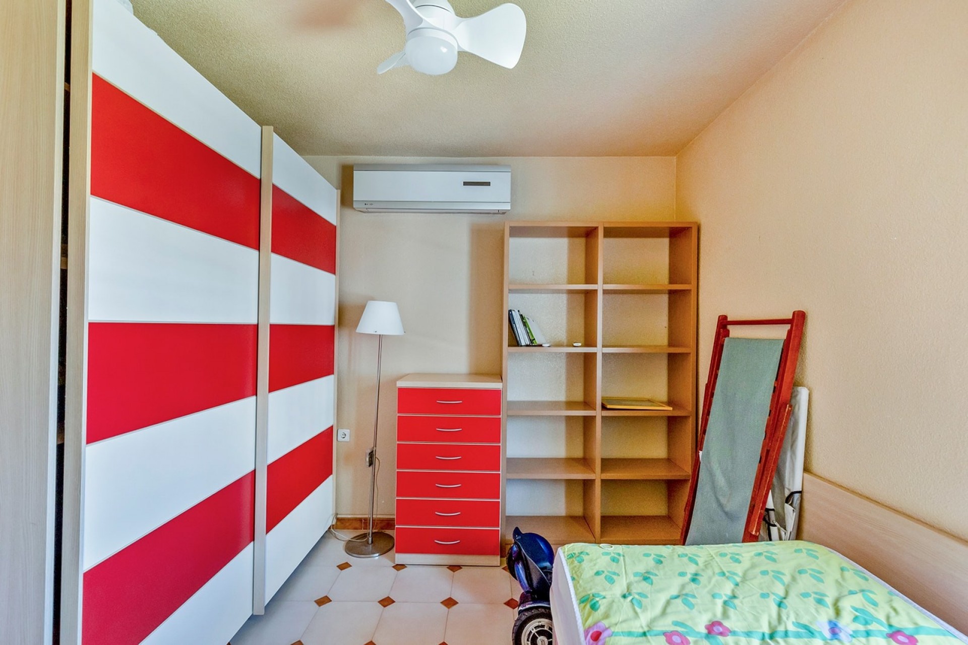 Herverkoop - Villa -
Orihuela Costa - Punta Prima