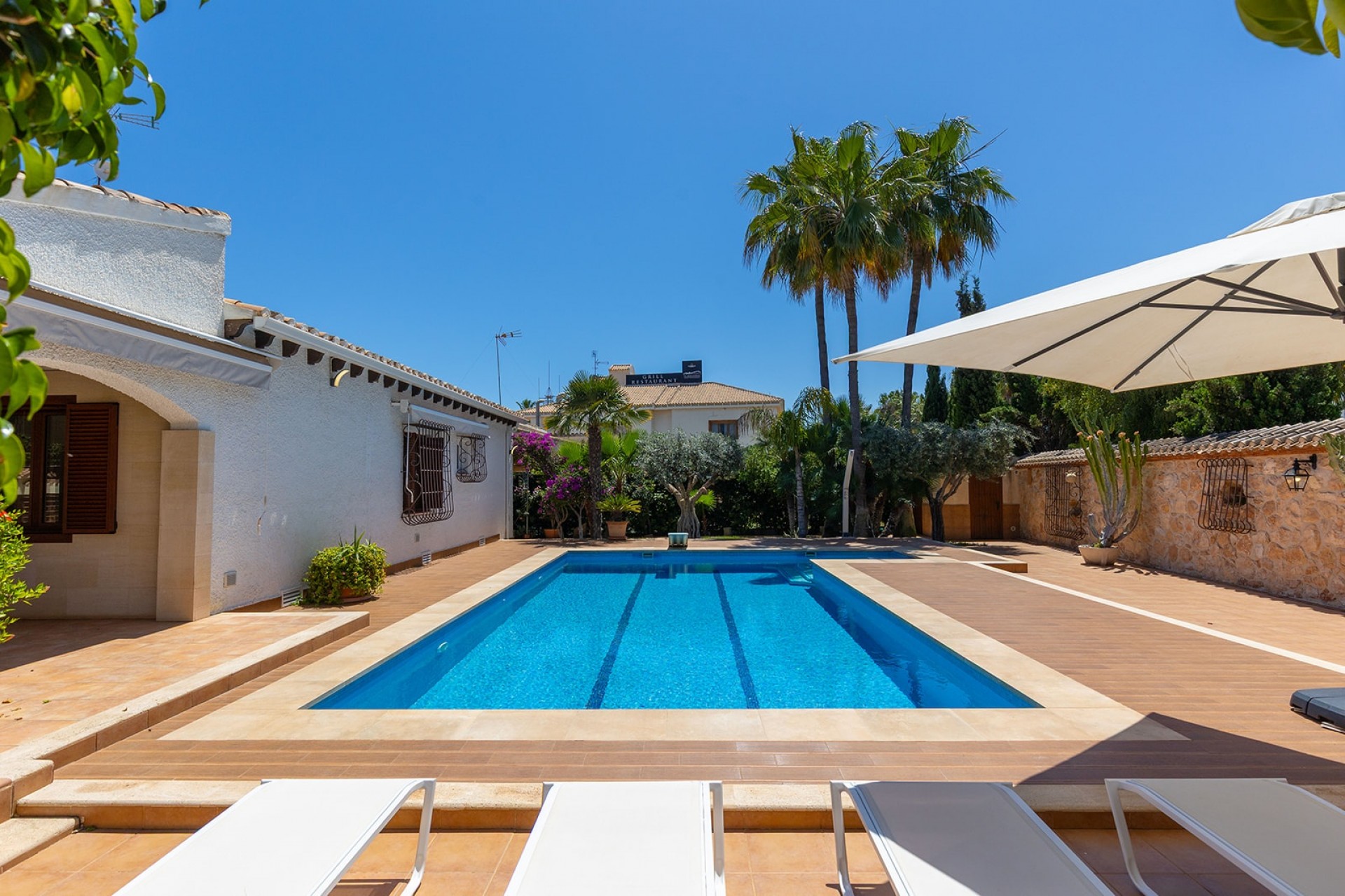 Herverkoop - Villa -
Orihuela Costa - Punta Prima