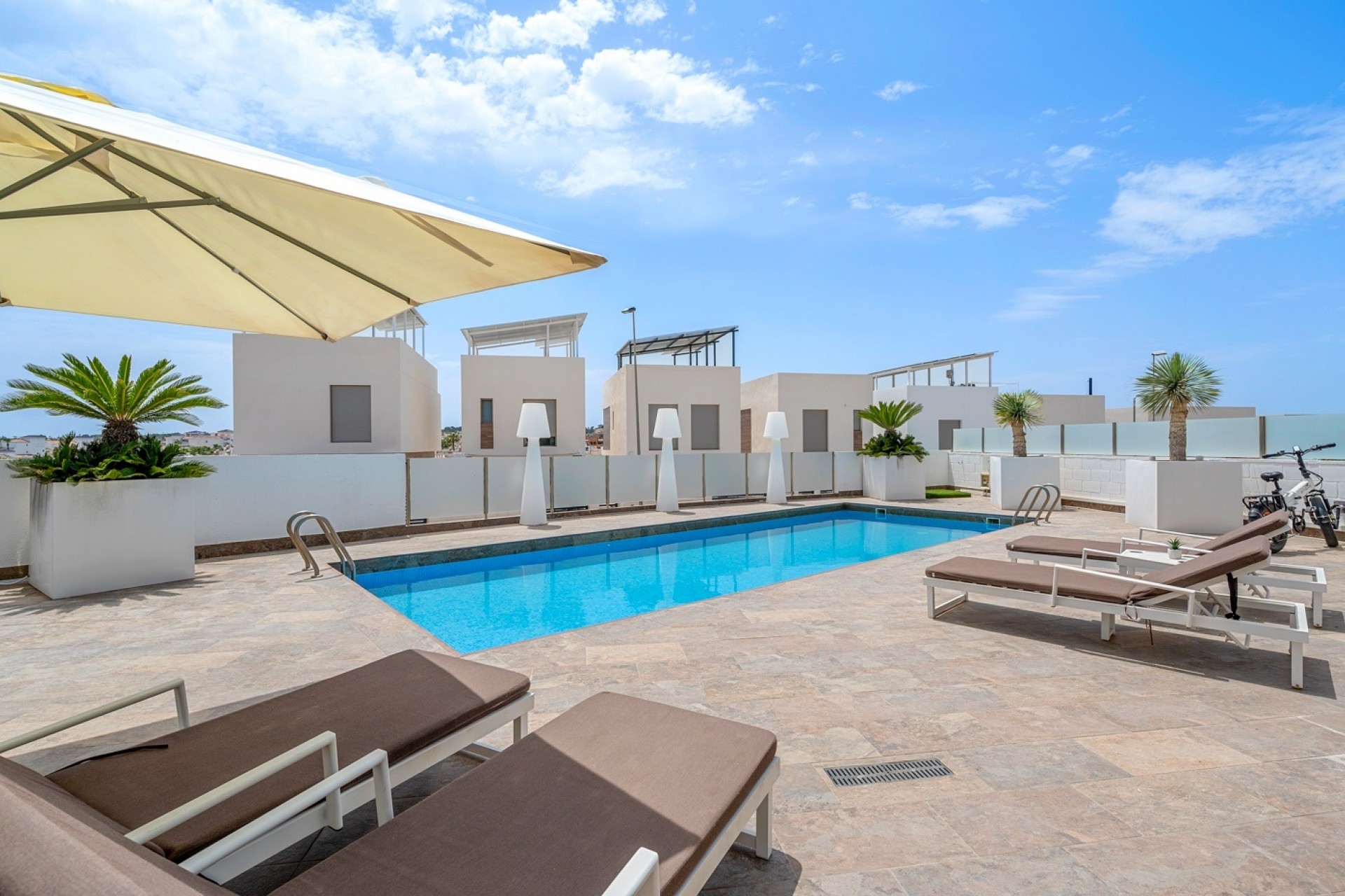 Herverkoop - Villa -
Orihuela Costa - Villamartín