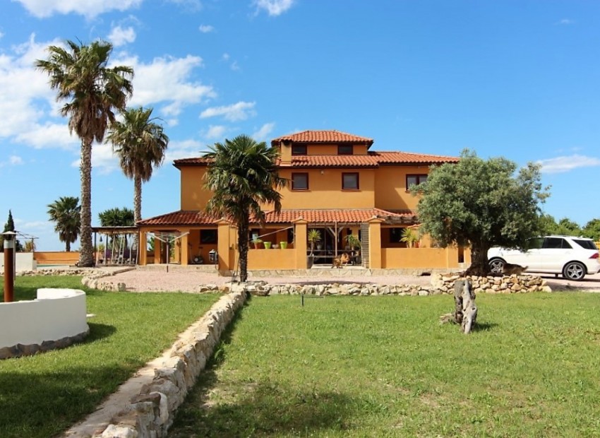 Herverkoop - Villa -
Pedreguer