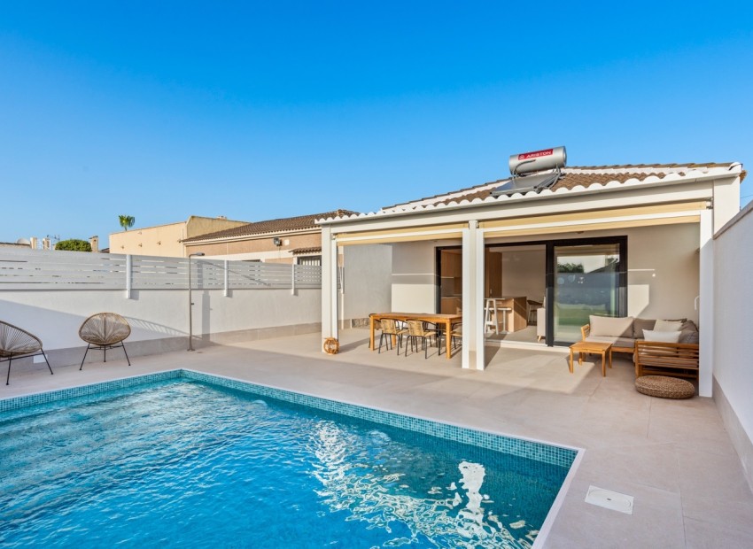 Herverkoop - Villa -
Torrevieja - El chaparral