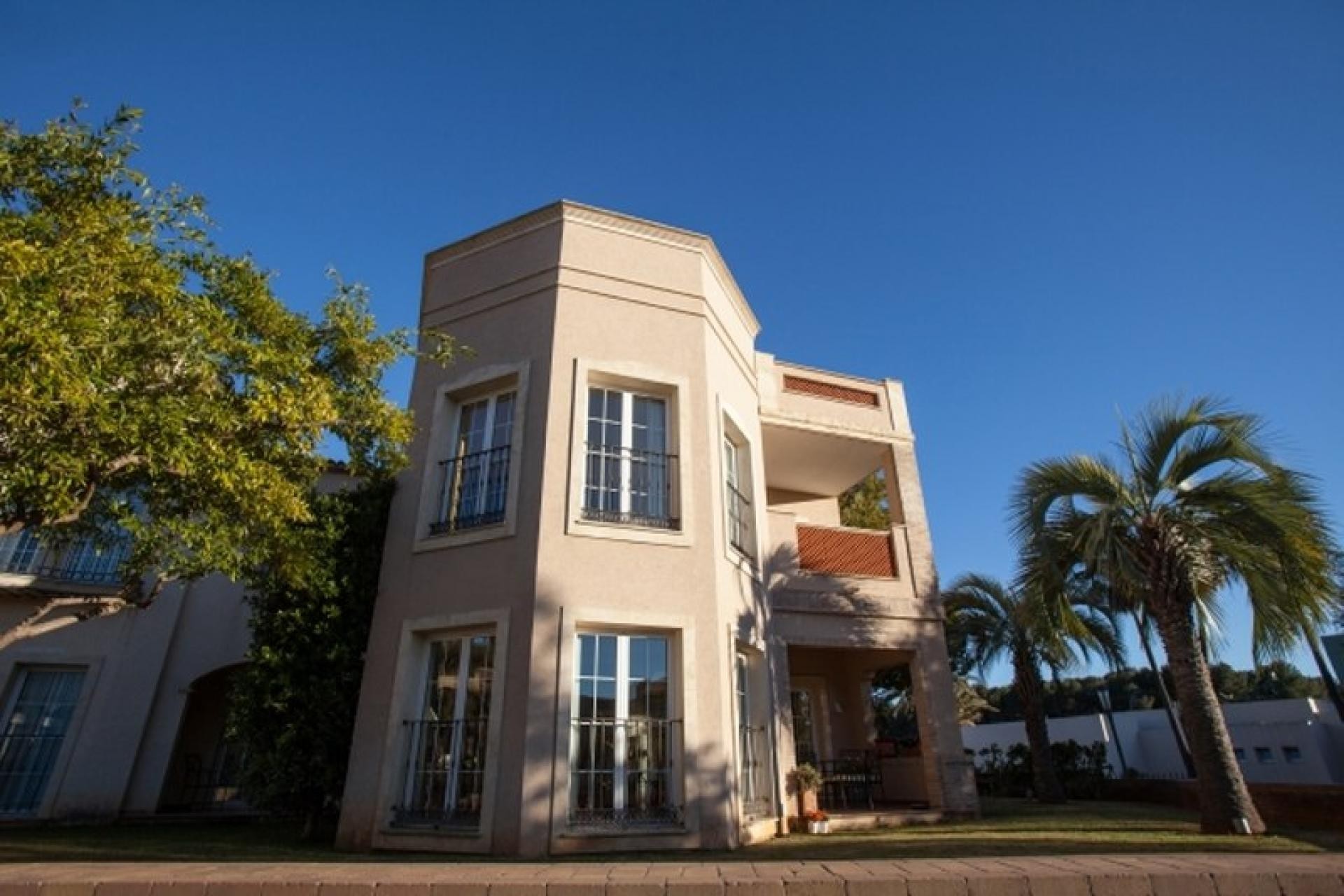 Kurzzeit-Vermietung - Wohnung -
Denia