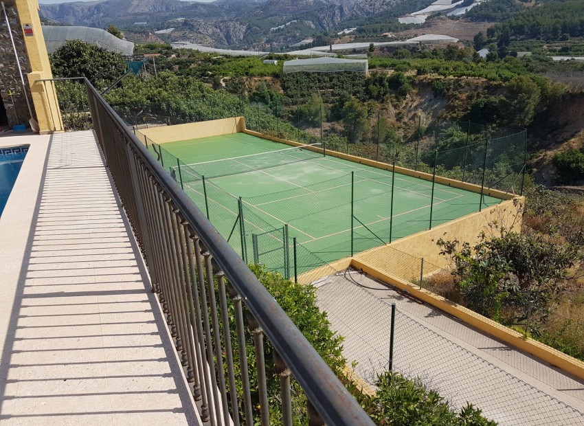 Langfristige Vermietung - Villa -
Callosa De Ensarrià