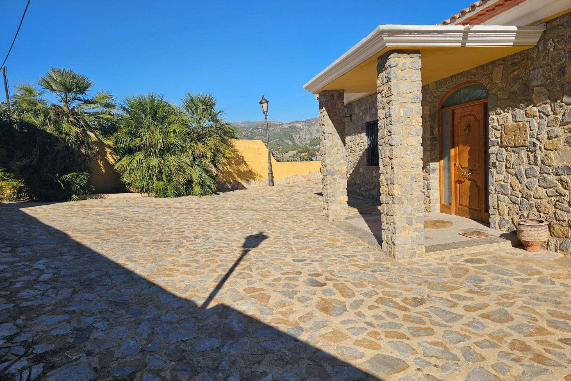 Langfristige Vermietung - Villa -
Callosa De Ensarrià