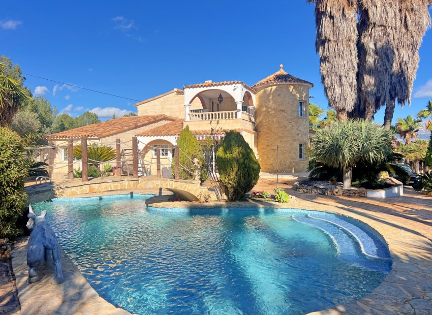 Langfristige Vermietung - Villa -
La Nucía