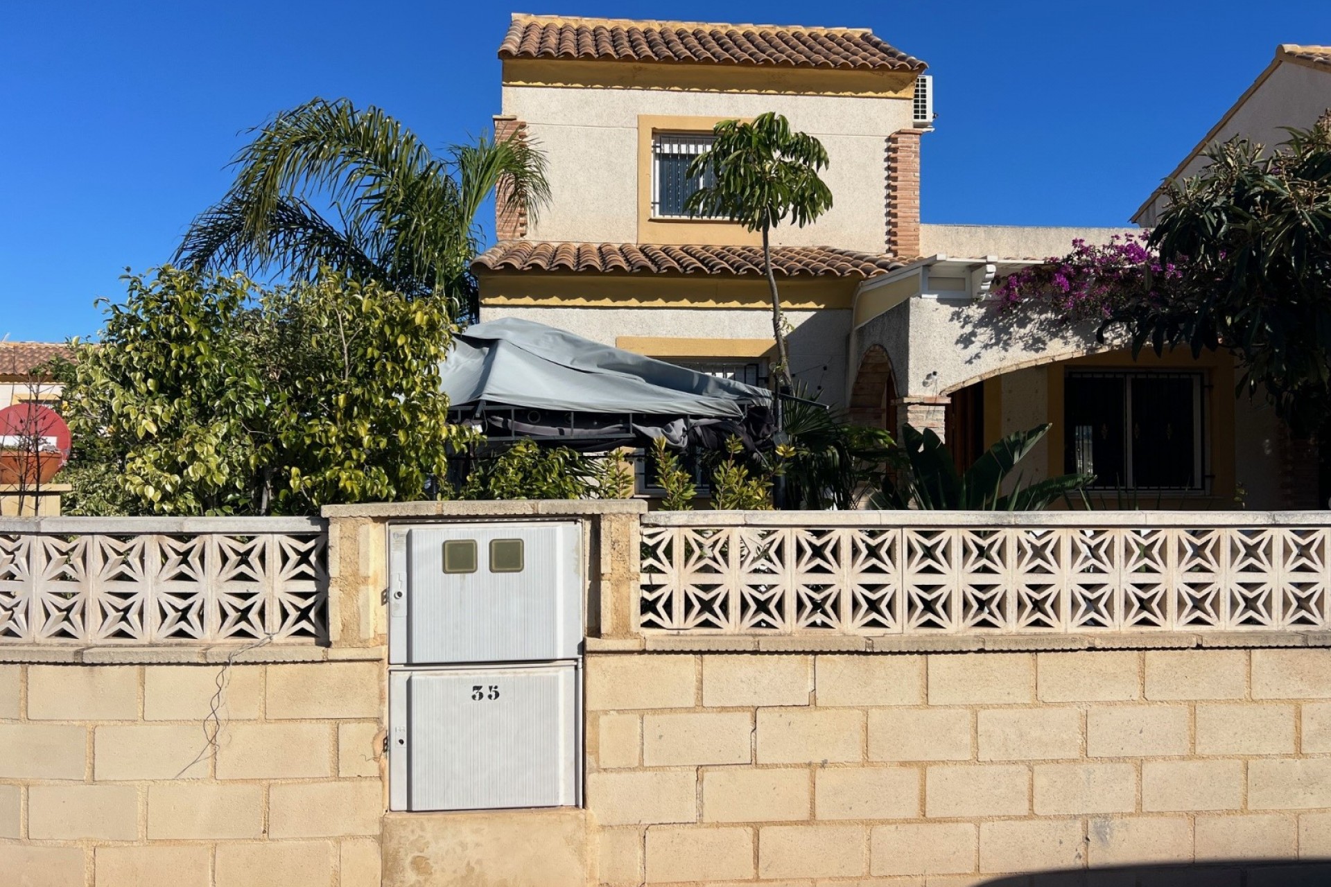 Long Term Rental - Villa -
Polop