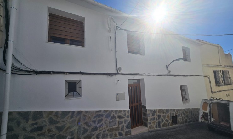 Maison de ville - Revente - Callosa De Ensarrià - Callosa De Ensarrià