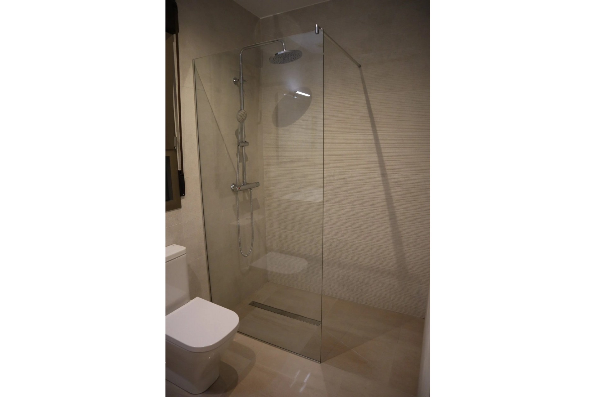 Neue Gebäude -  -
Aspe