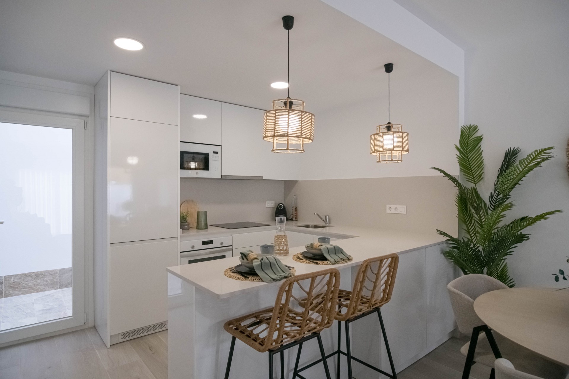 Neue Gebäude -  -
Jerónimo y Avileses