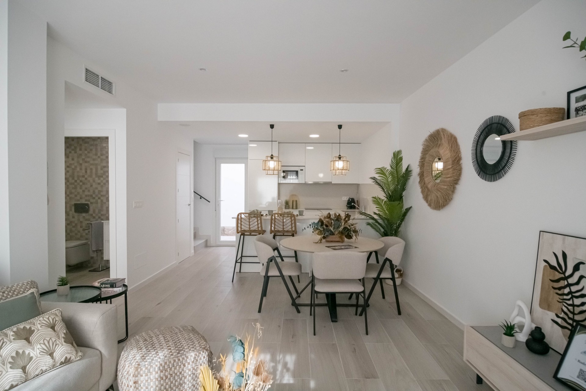 Neue Gebäude -  -
Jerónimo y Avileses