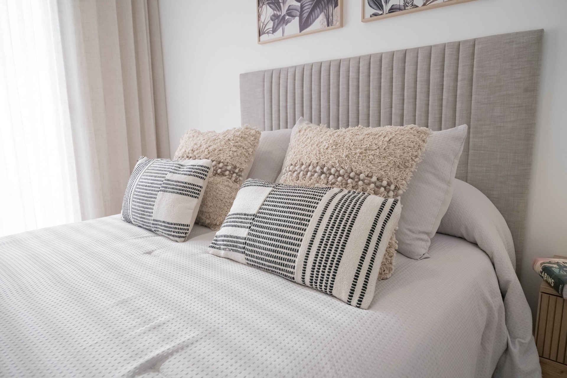 Neue Gebäude -  -
Jerónimo y Avileses