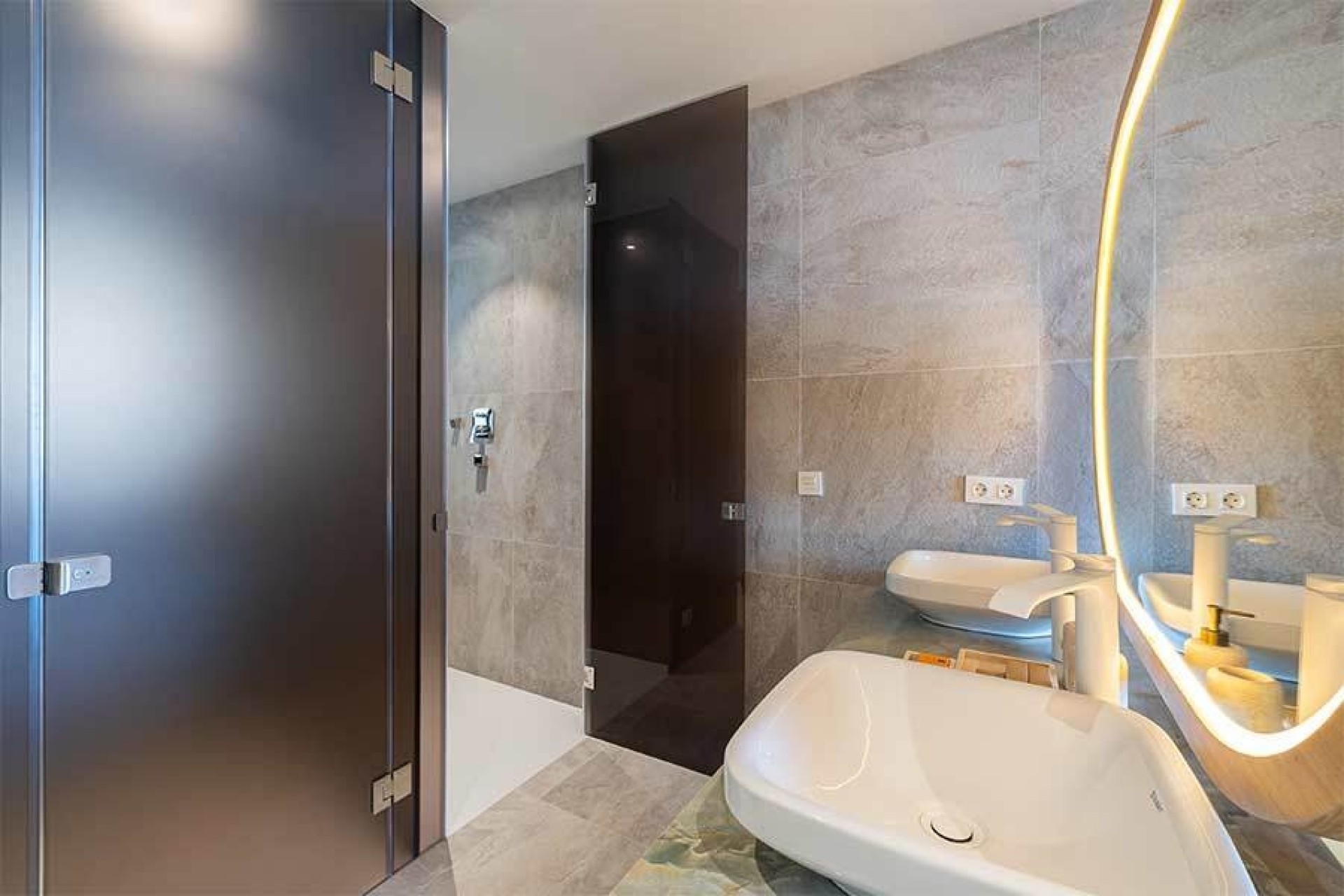 Neue Gebäude - Penthouse -
La Capellania
