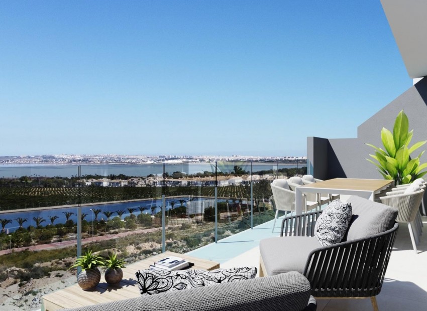 Neue Gebäude - Penthouse -
Torrevieja