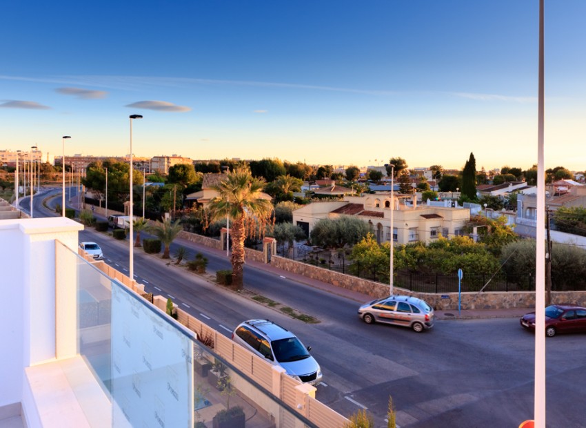 Neue Gebäude -  -
Pilar de la Horadada