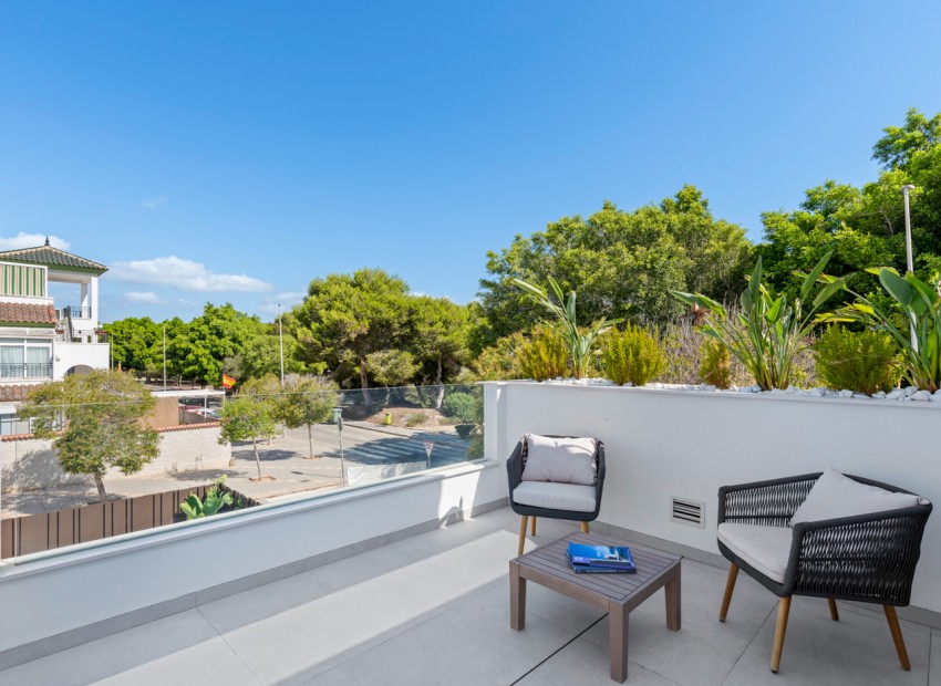 Neue Gebäude -  -
Pilar de la Horadada