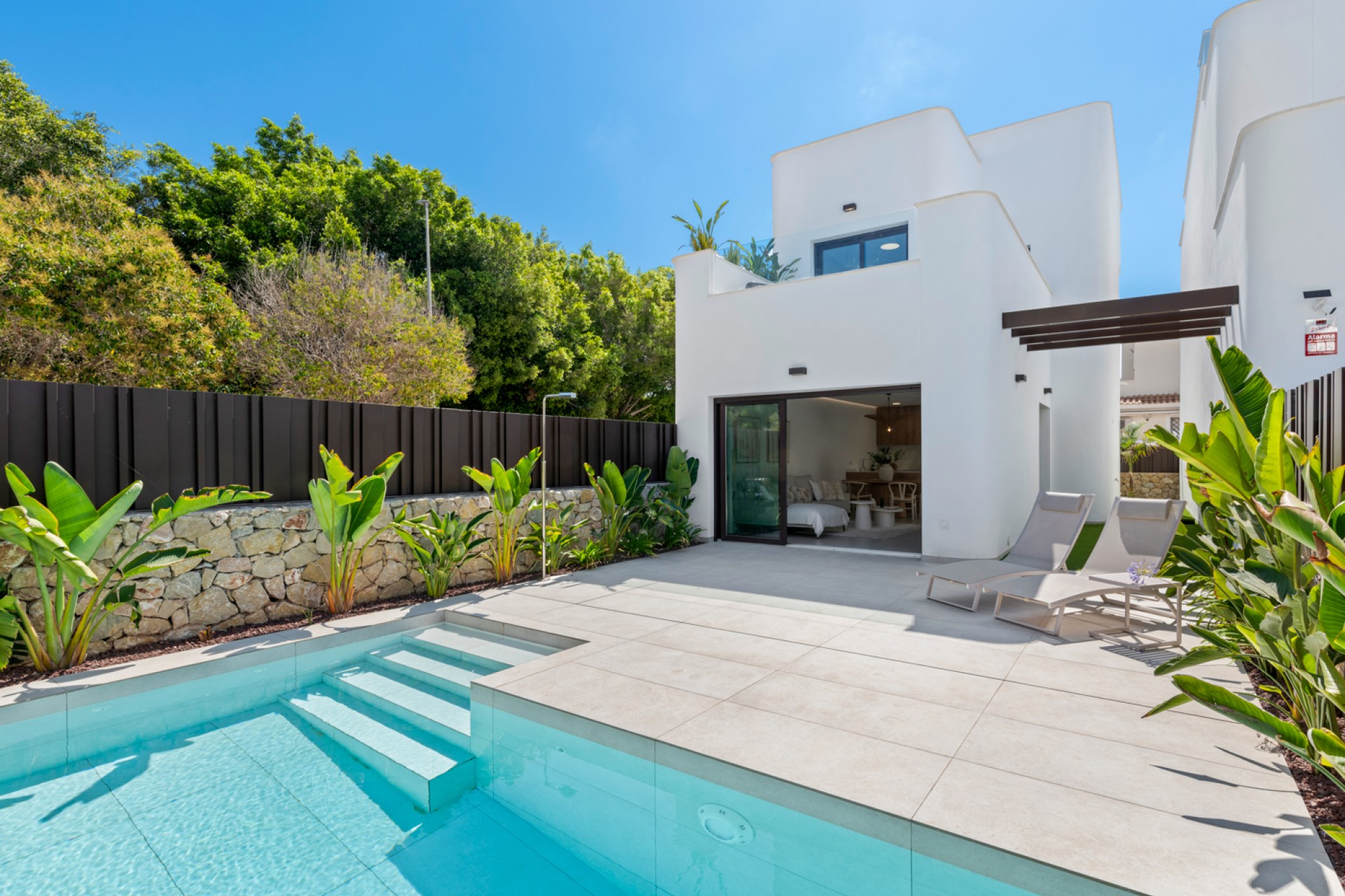 Neue Gebäude -  -
Pilar de la Horadada