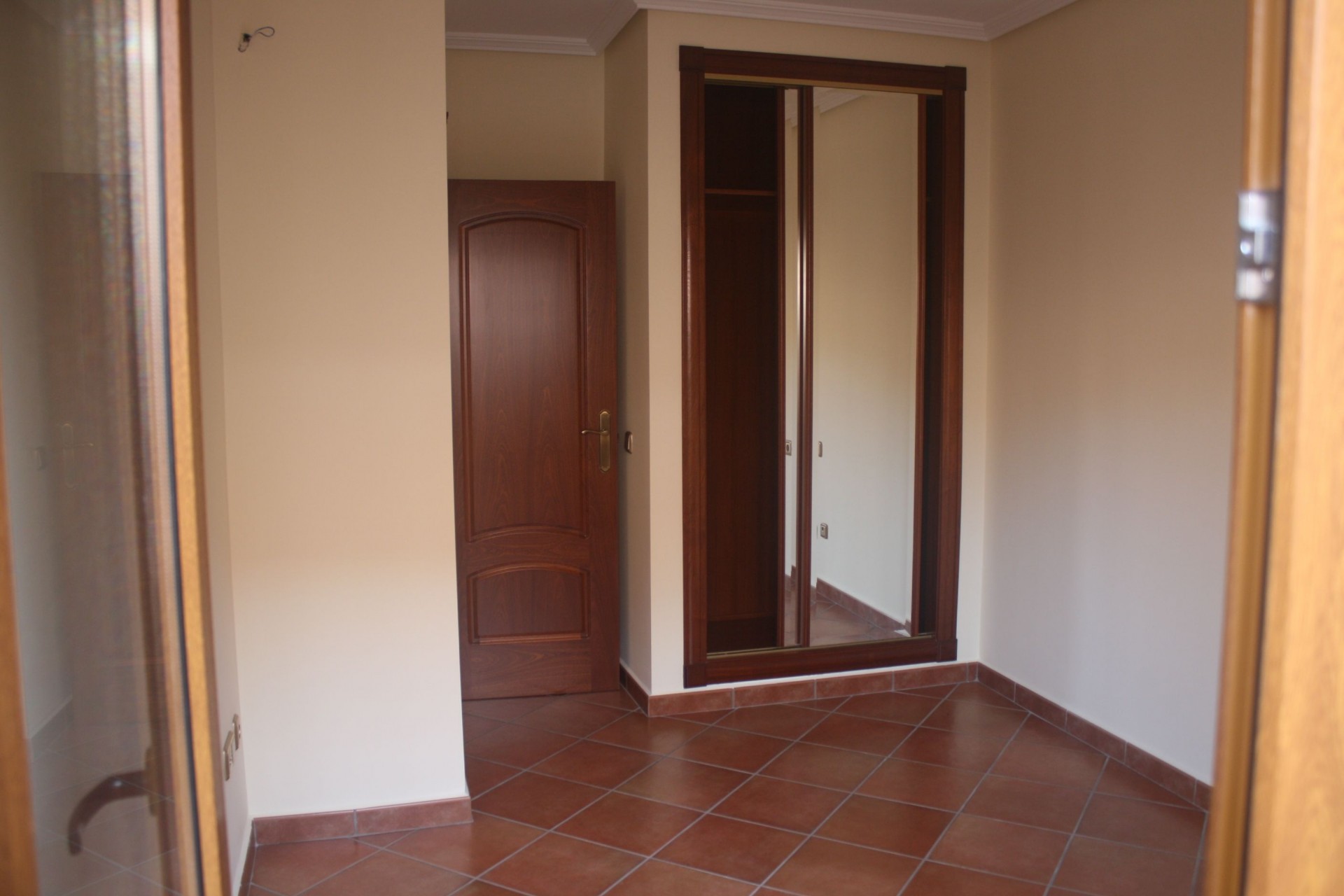 Neue Gebäude - Teilweise freistehend -
Torrevieja