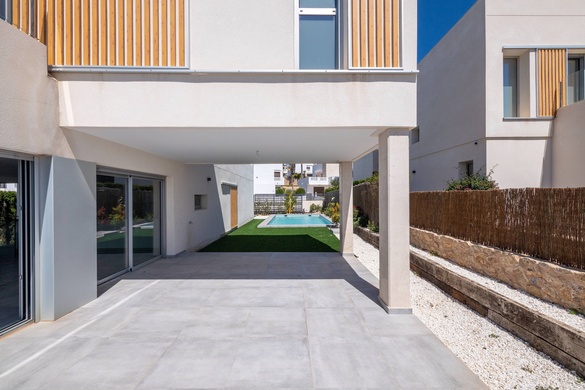 Neue Gebäude - Villa -
Algorfa