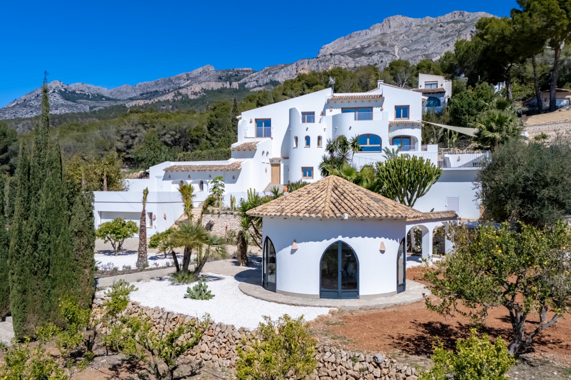 Neue Gebäude - Villa -
Altea - Jardines de Alhama