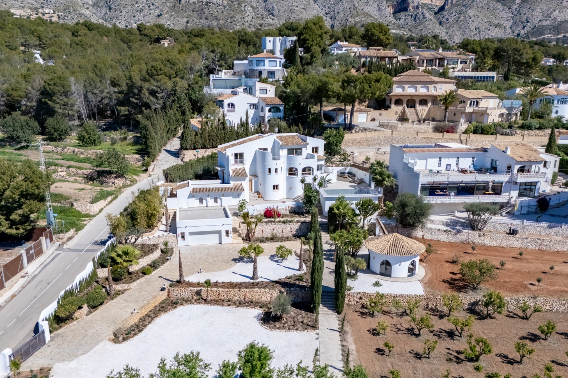 Neue Gebäude - Villa -
Altea - Jardines de Alhama