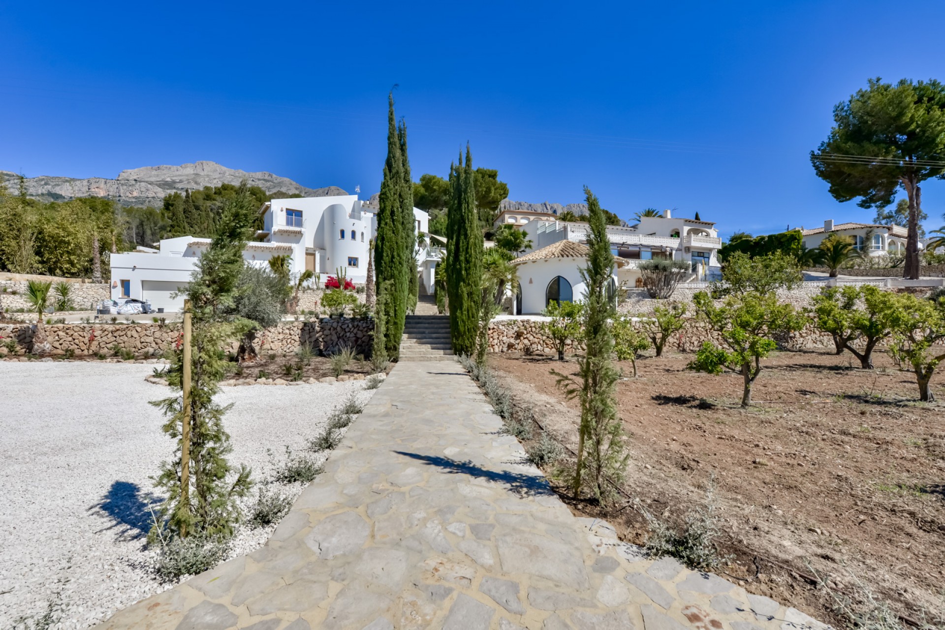 Neue Gebäude - Villa -
Altea - Jardines de Alhama