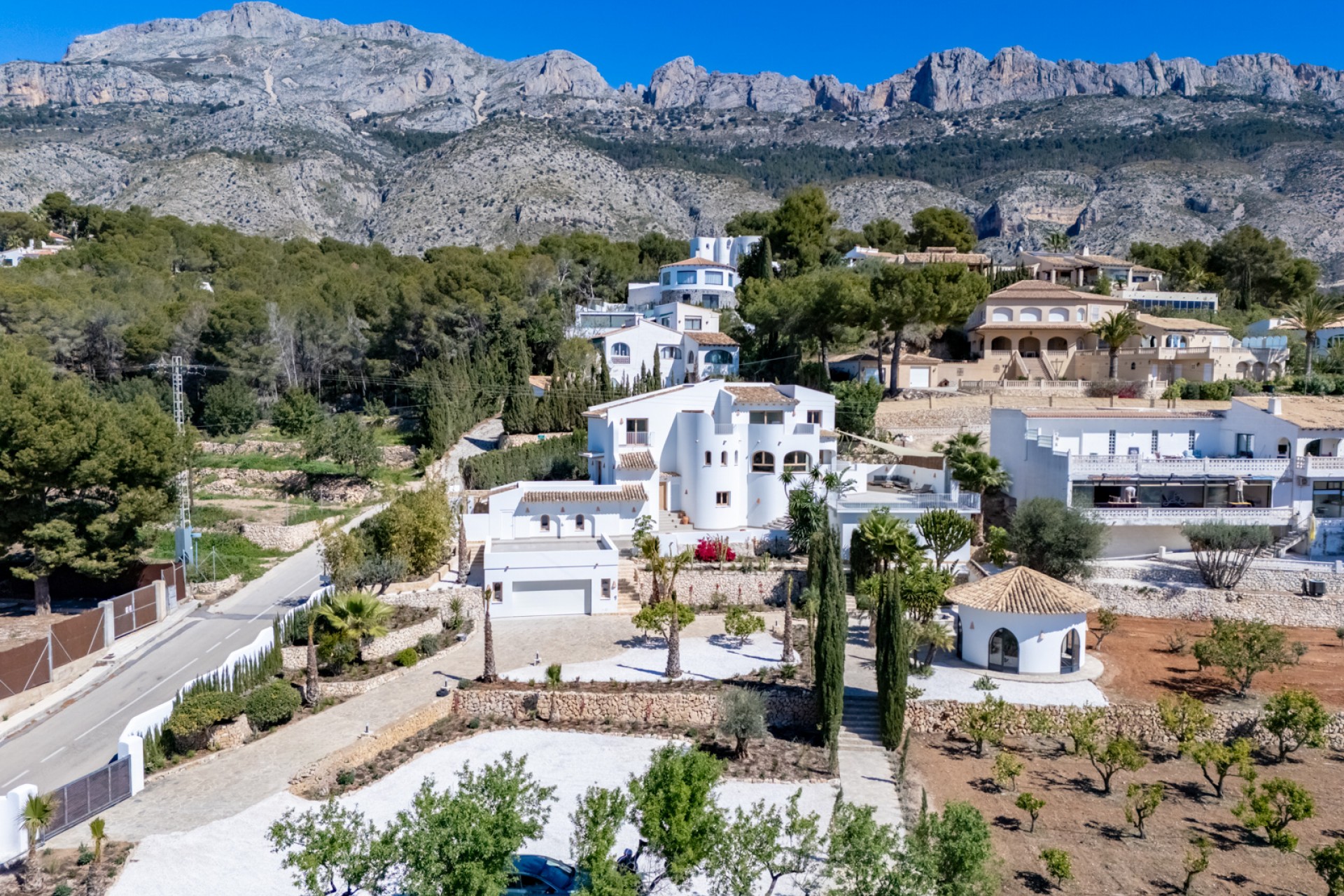 Neue Gebäude - Villa -
Altea - Jardines de Alhama